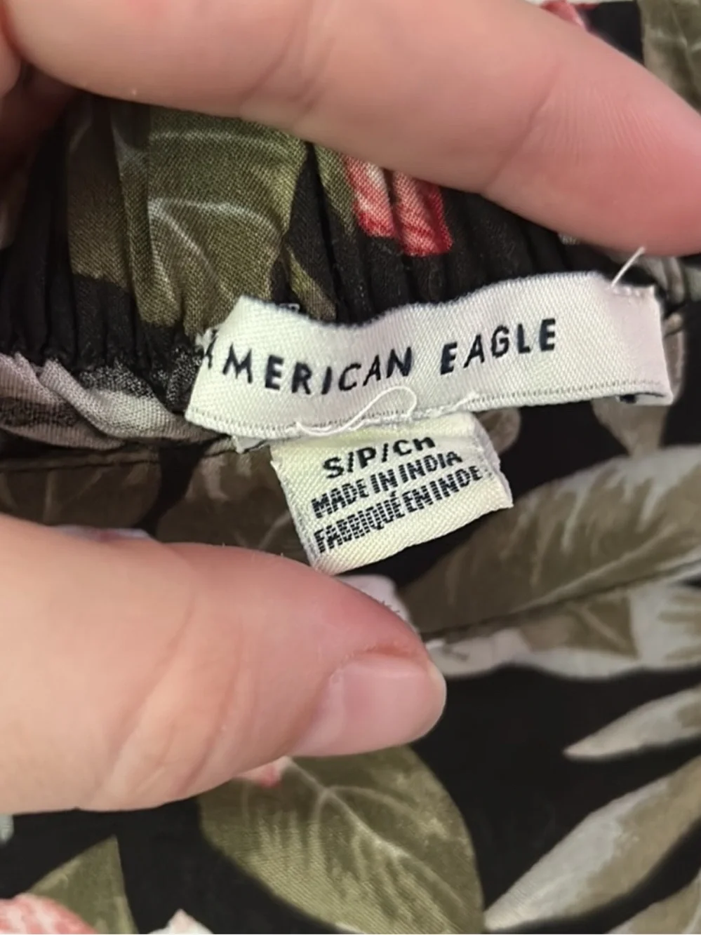 ❤️ American Eagle Small Tropical Floral Ruffle Mini Skirt Black Pink Green (B2)